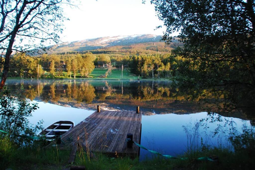 100 Years Old Norwegian Log House In Tromsoヴィラ エクステリア 写真