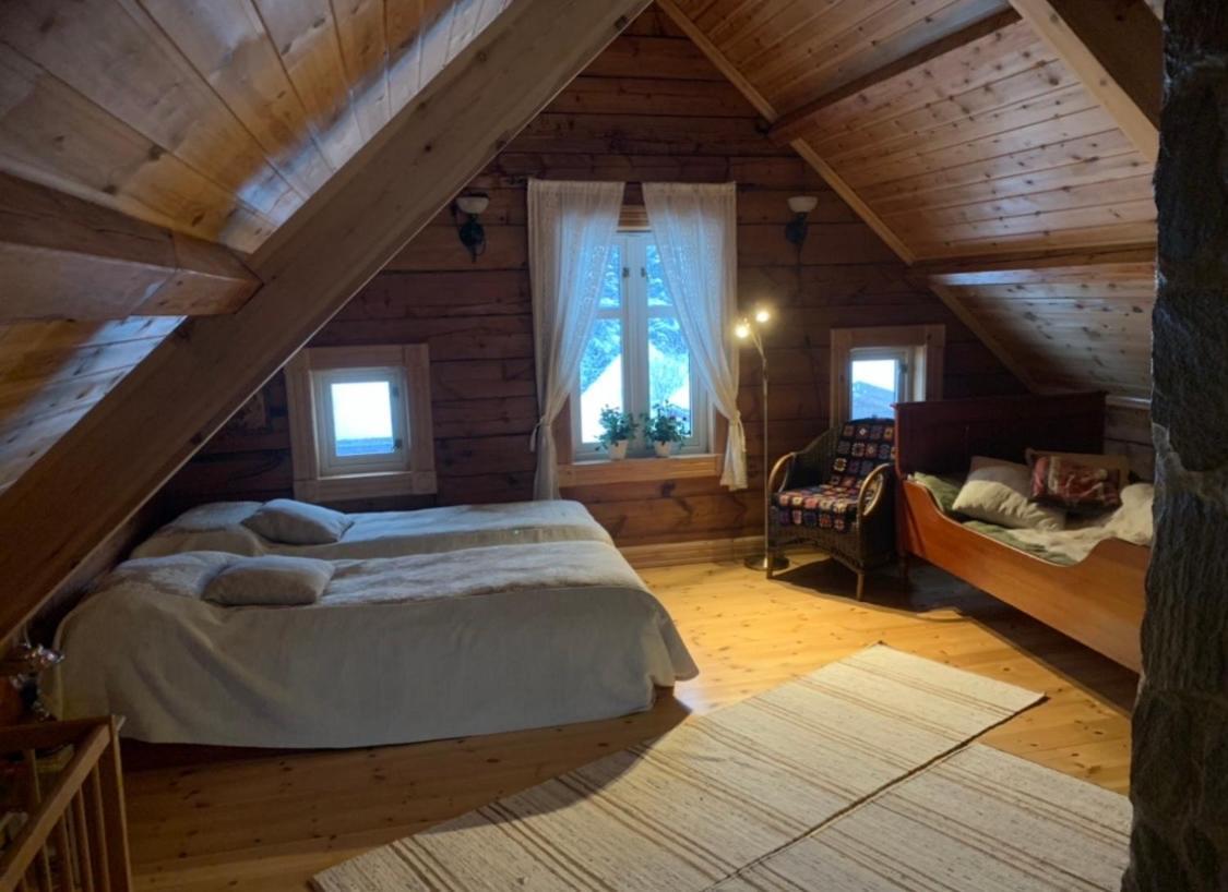 100 Years Old Norwegian Log House In Tromsoヴィラ エクステリア 写真